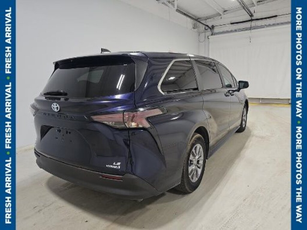 Used 2023 Toyota Sienna LE Minivan/Van