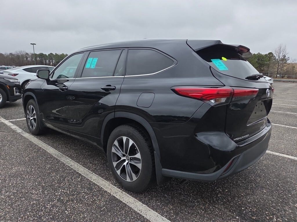 Certified 2022 Toyota Highlander Hybrid XLE SUV