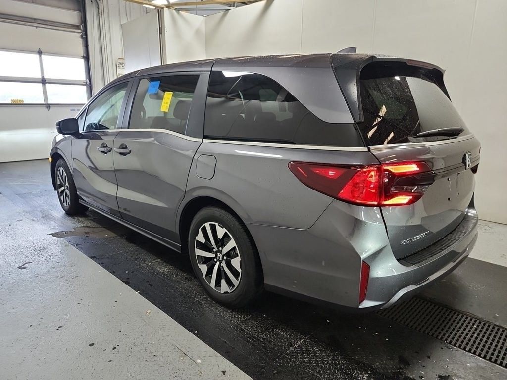 2025 Honda Odyssey EX-L photo 2
