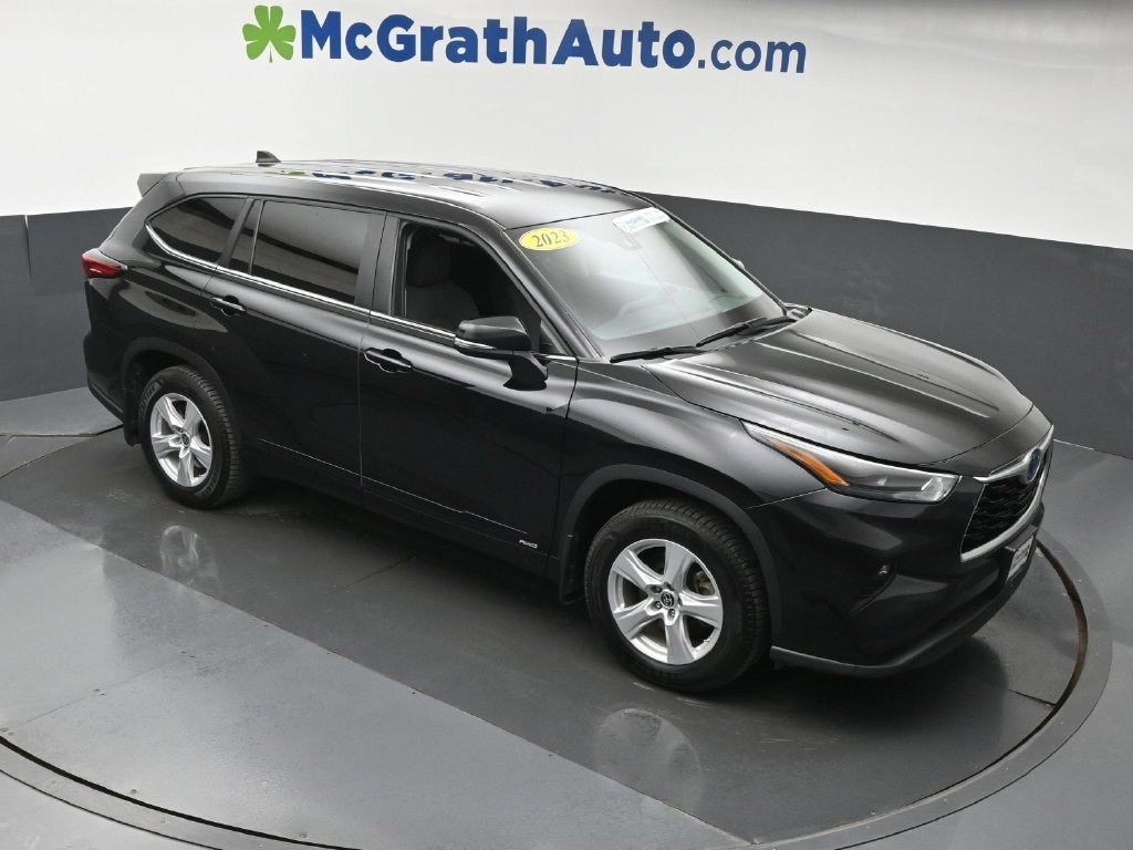 Used 2023 Toyota Highlander Hybrid LE SUV