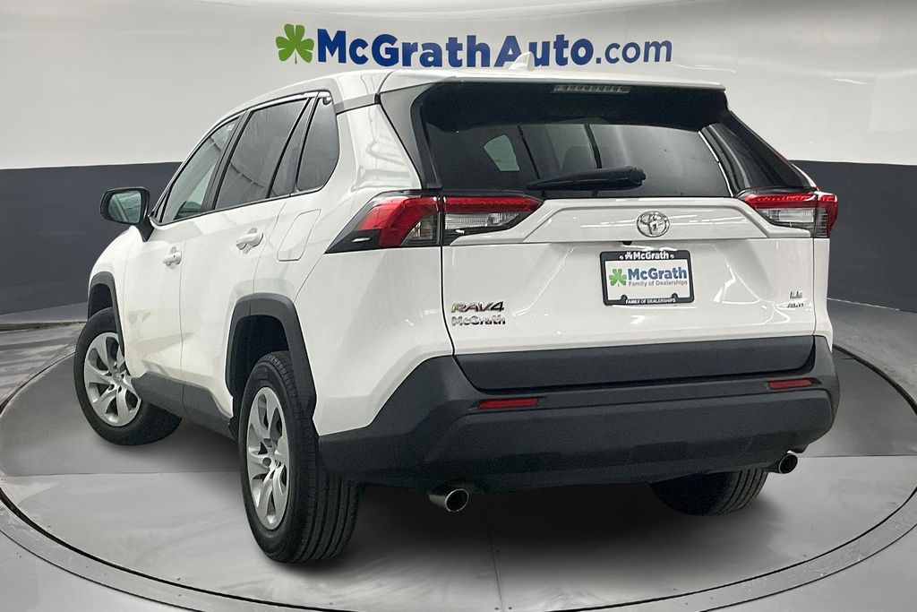 Used 2022 Toyota RAV4 LE with VIN 2T3F1RFV5NC262003 for sale in Hiawatha, IA