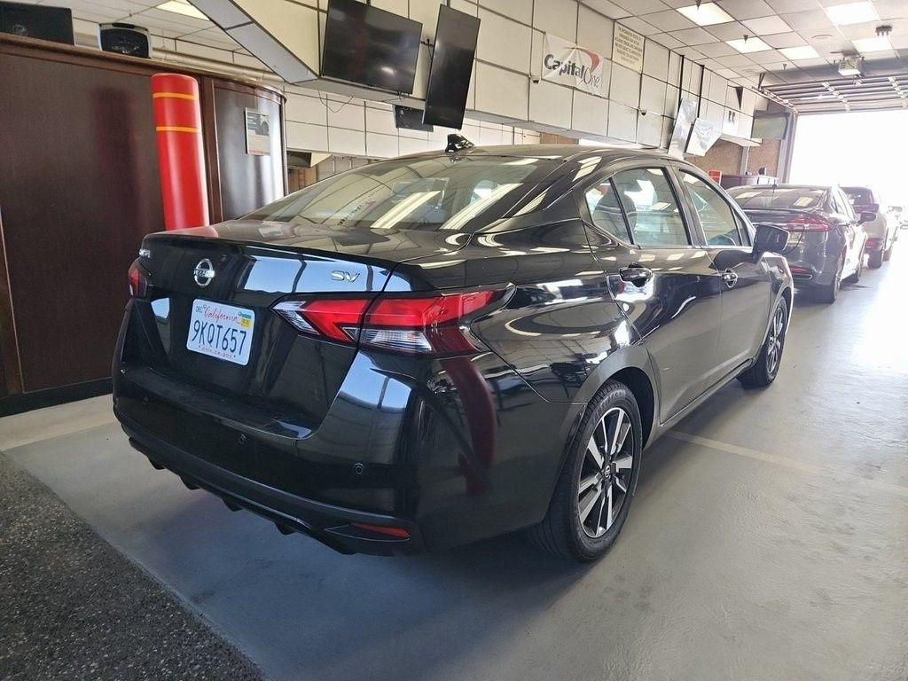 2021 Nissan Versa 1.6 SV photo 4