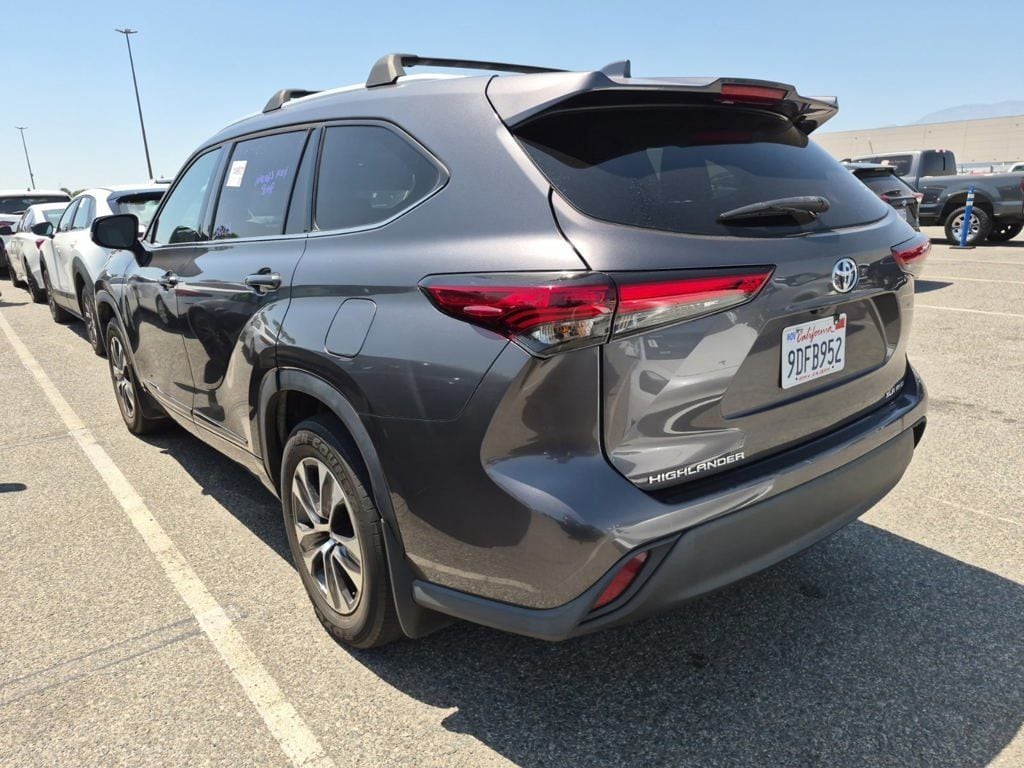 Used 2022 Toyota Highlander XLE SUV
