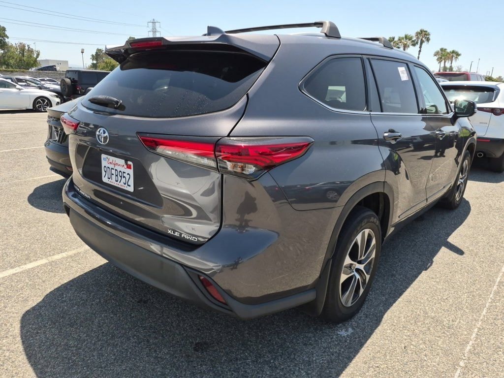 Used 2022 Toyota Highlander XLE SUV