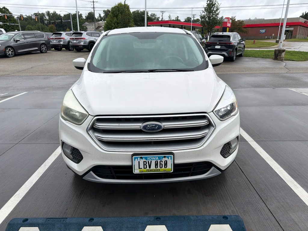 Used 2017 Ford Escape SE with VIN 1FMCU9GDXHUC20731 for sale in Hiawatha, IA