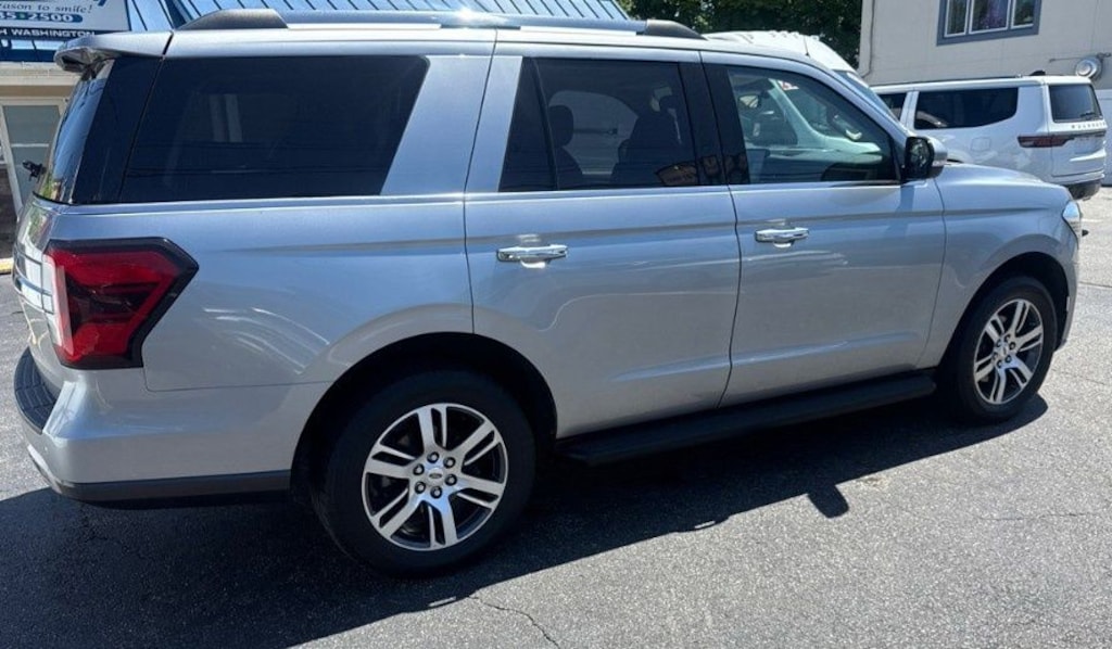 Used 2024 Ford Expedition Limited SUV