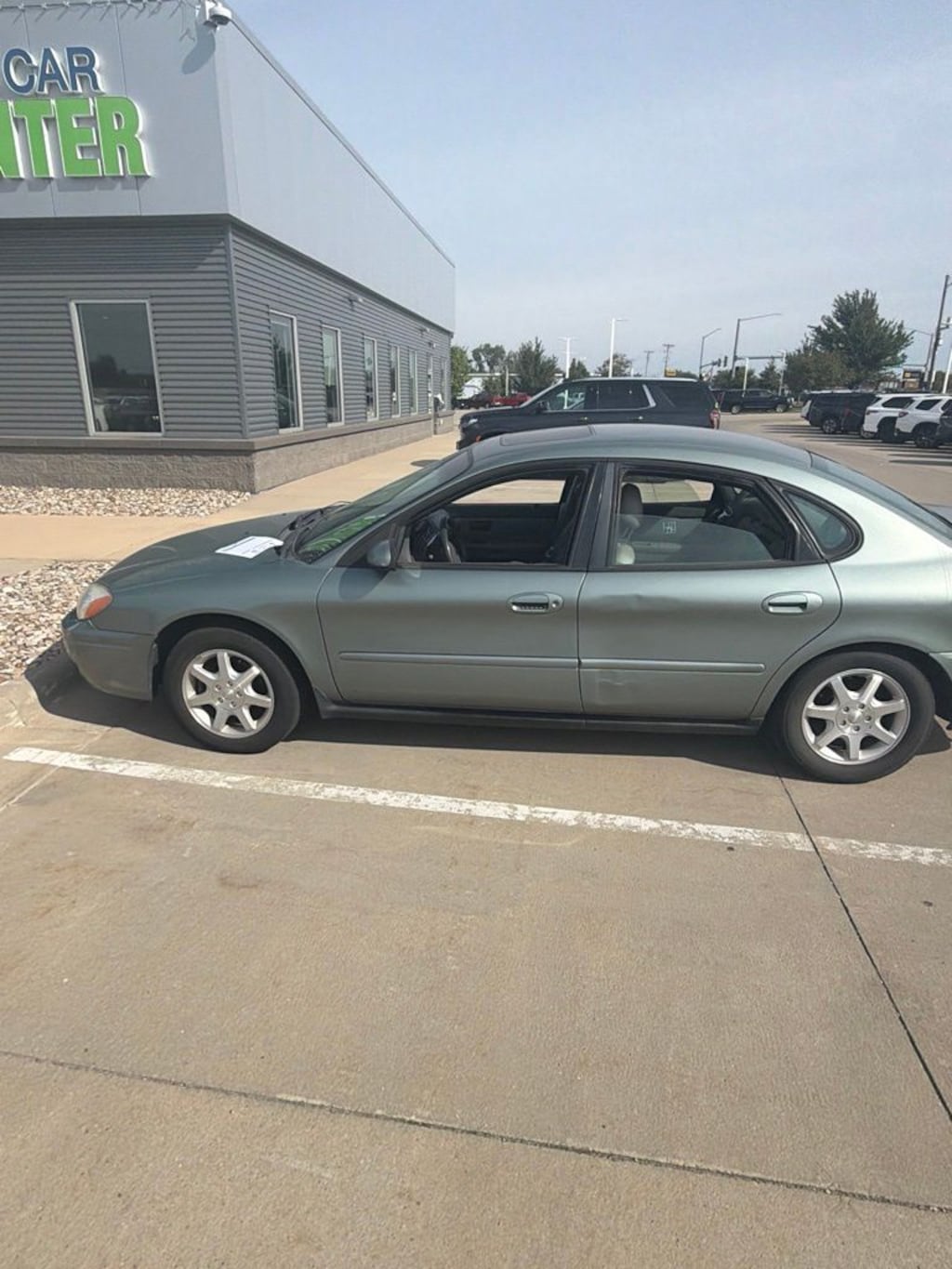 Used 2006 Ford Taurus SEL Sedan