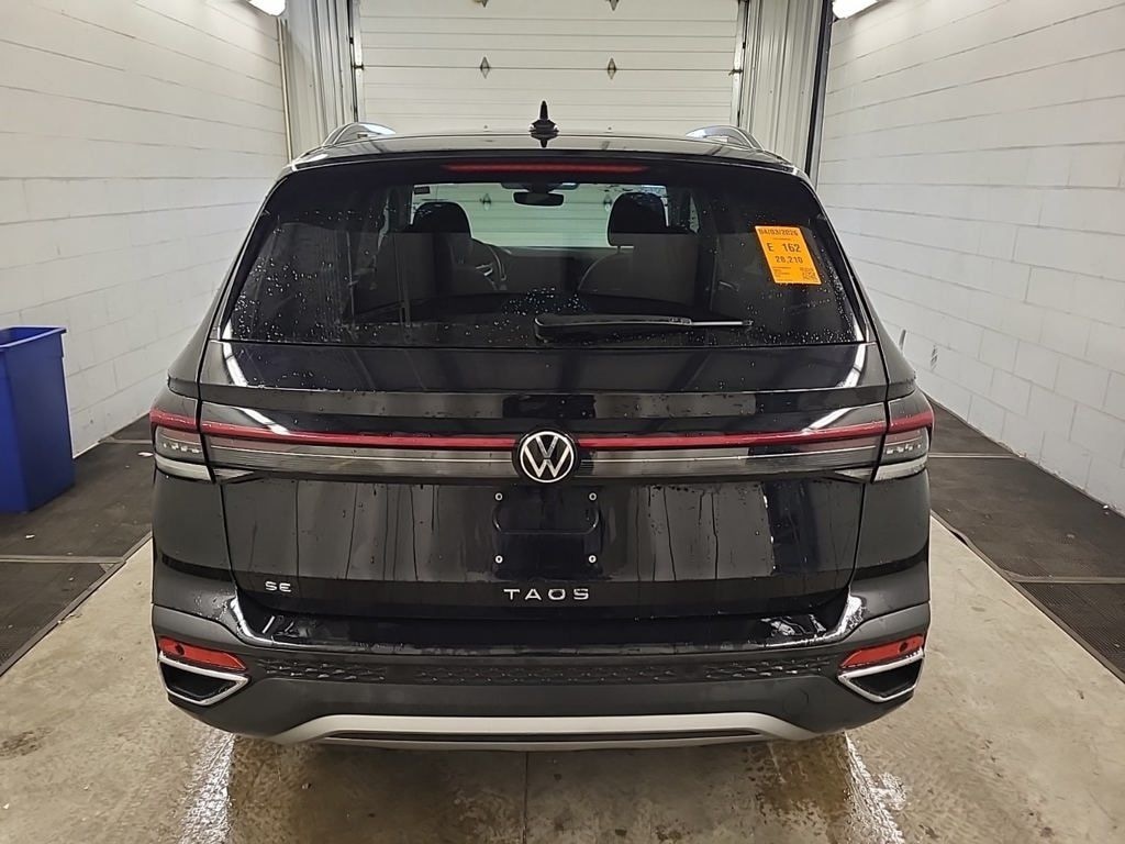 Certified 2025 Volkswagen Taos 1.5T SE SUV