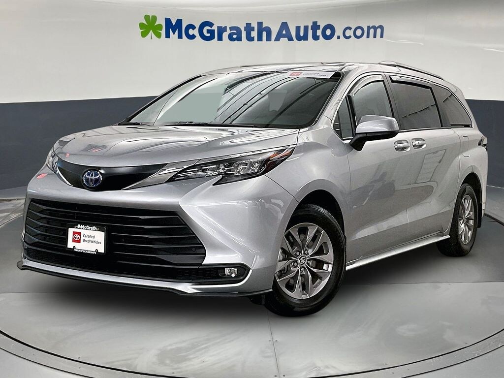 Certified 2025 Toyota Sienna XLE Minivan/Van