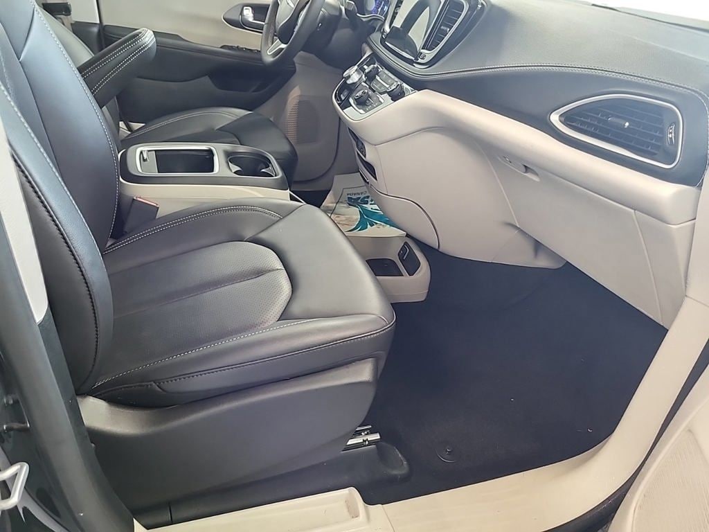 Certified 2024 Chrysler Pacifica Touring L Minivan/Van