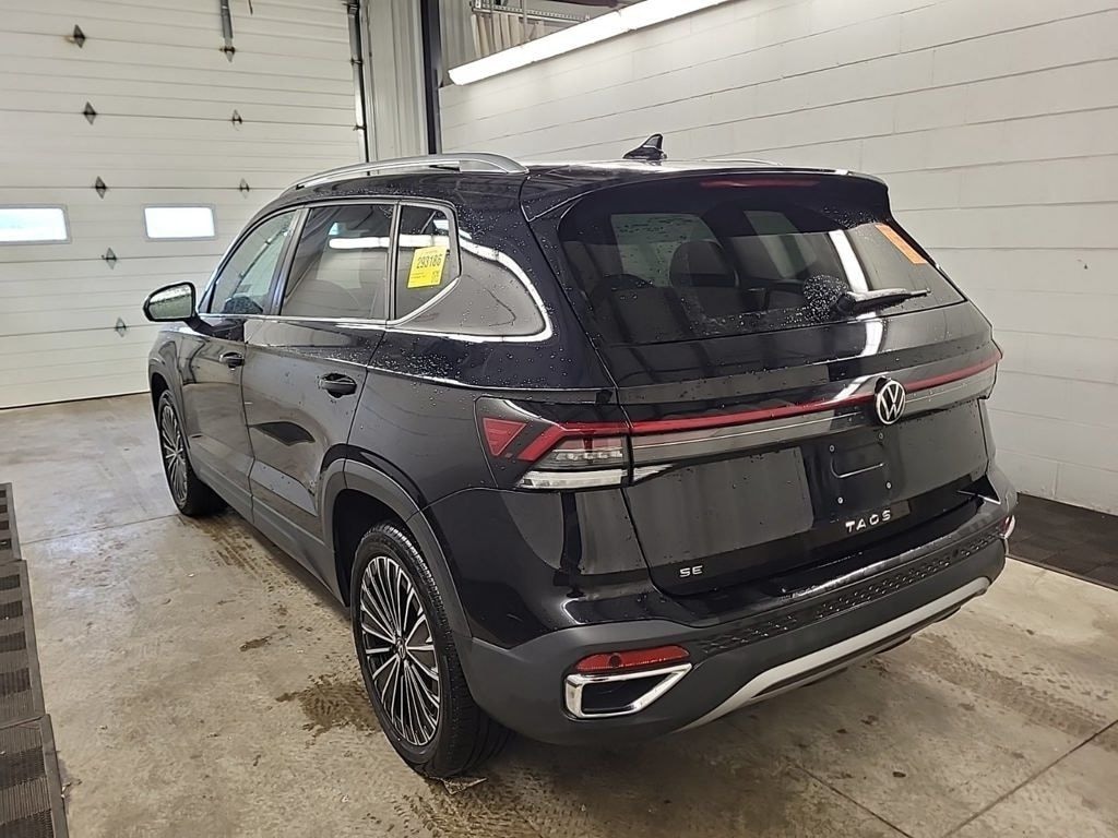 Certified 2025 Volkswagen Taos 1.5T SE SUV