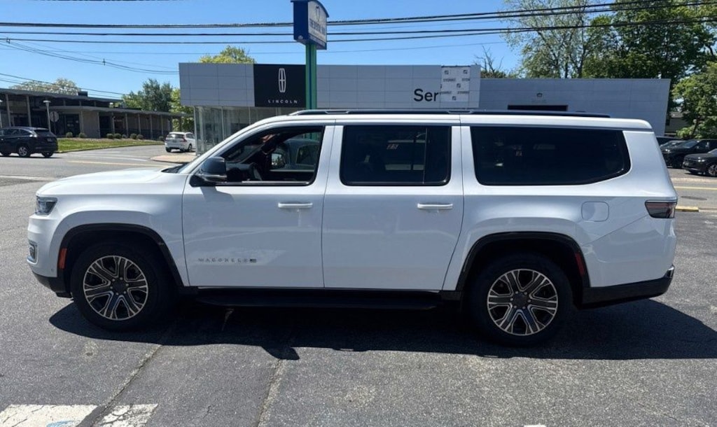 Used 2024 Jeep Wagoneer L Series II SUV