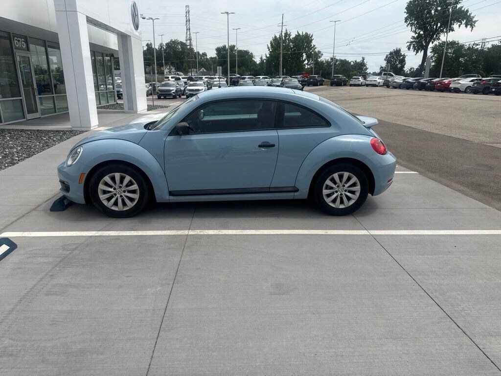 Used 2015 Volkswagen Beetle 1.8T Hatchback