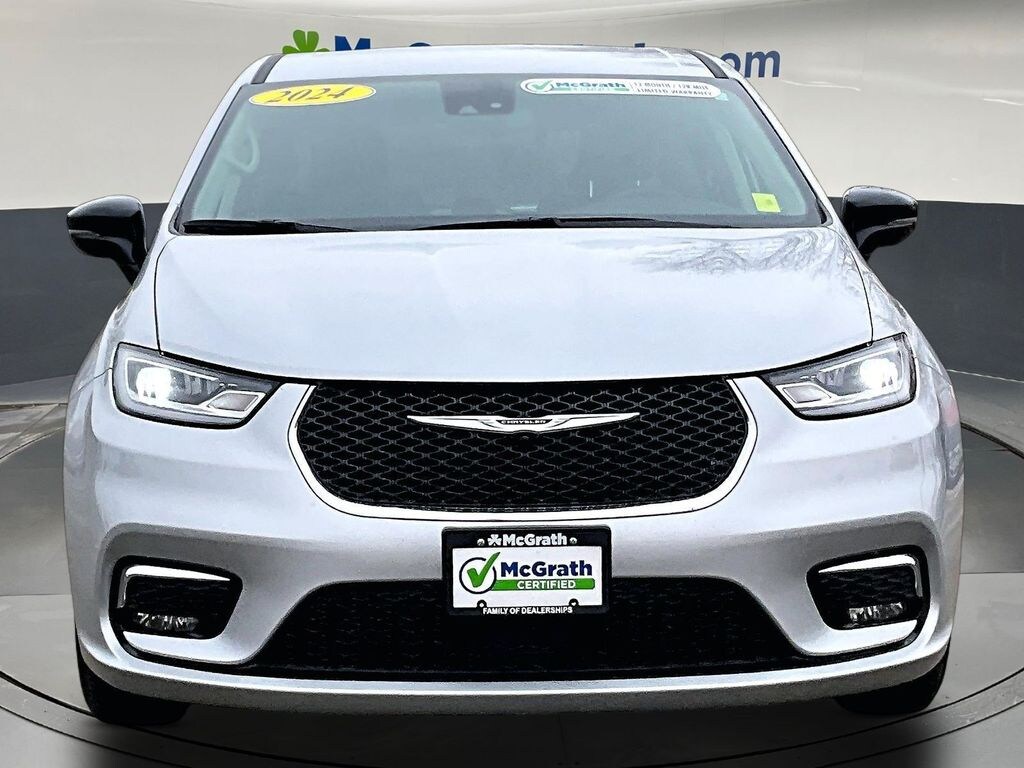 Certified 2024 Chrysler Pacifica Touring L Minivan/Van