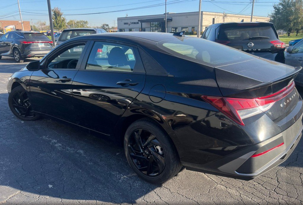 Used 2026 Hyundai Elantra SEL Sport Sedan