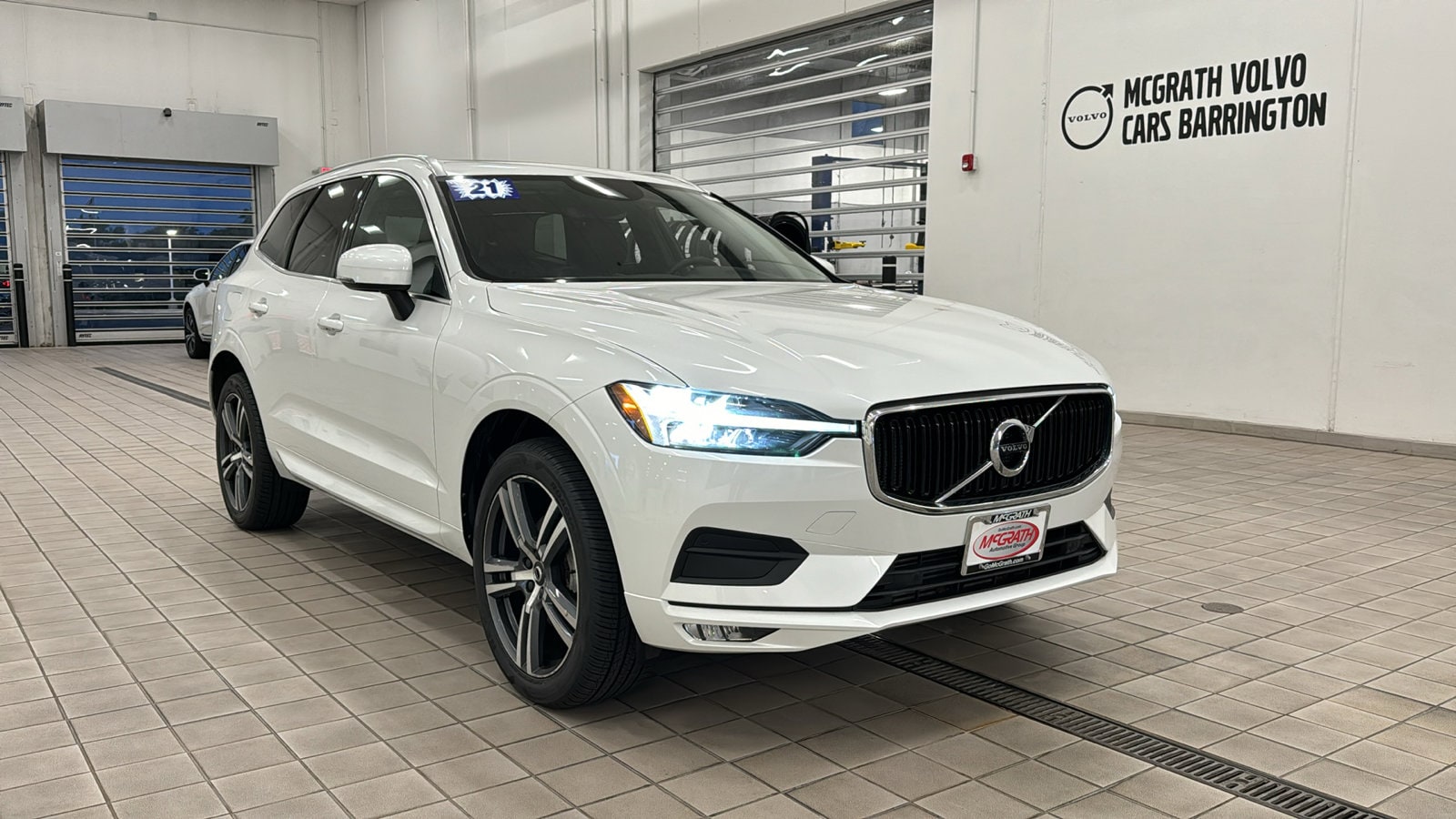 Used 2021 Volvo XC60 Momentum with VIN YV4102RK7M1864335 for sale in Barrington, IL