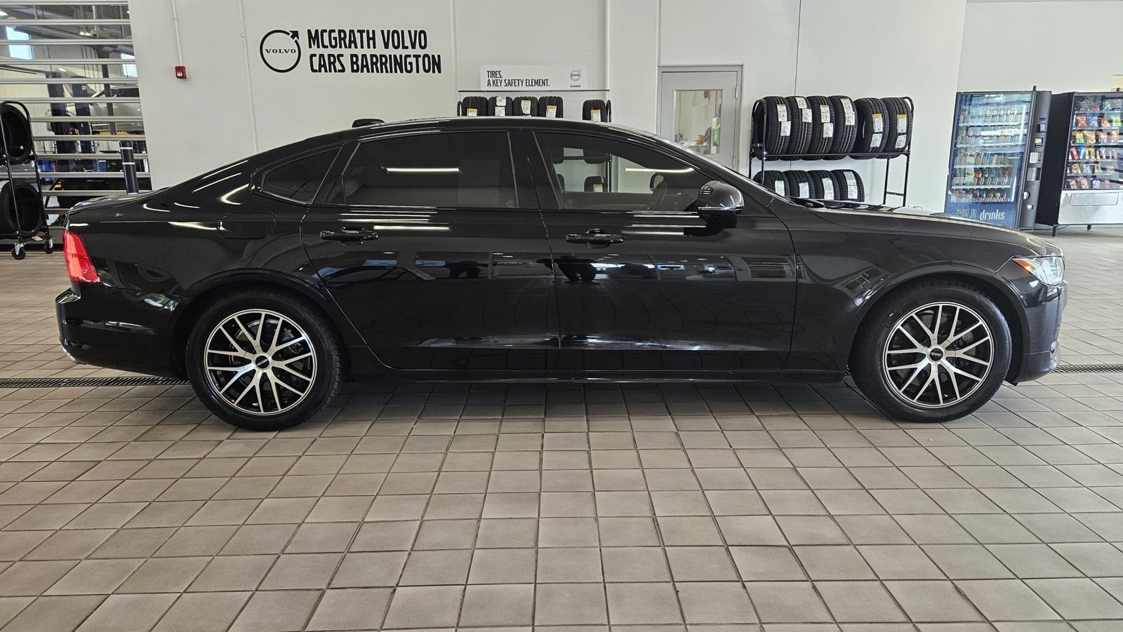 Used 2020 Volvo S90 R-Design with VIN LVYA22MT9LP173289 for sale in Barrington, IL