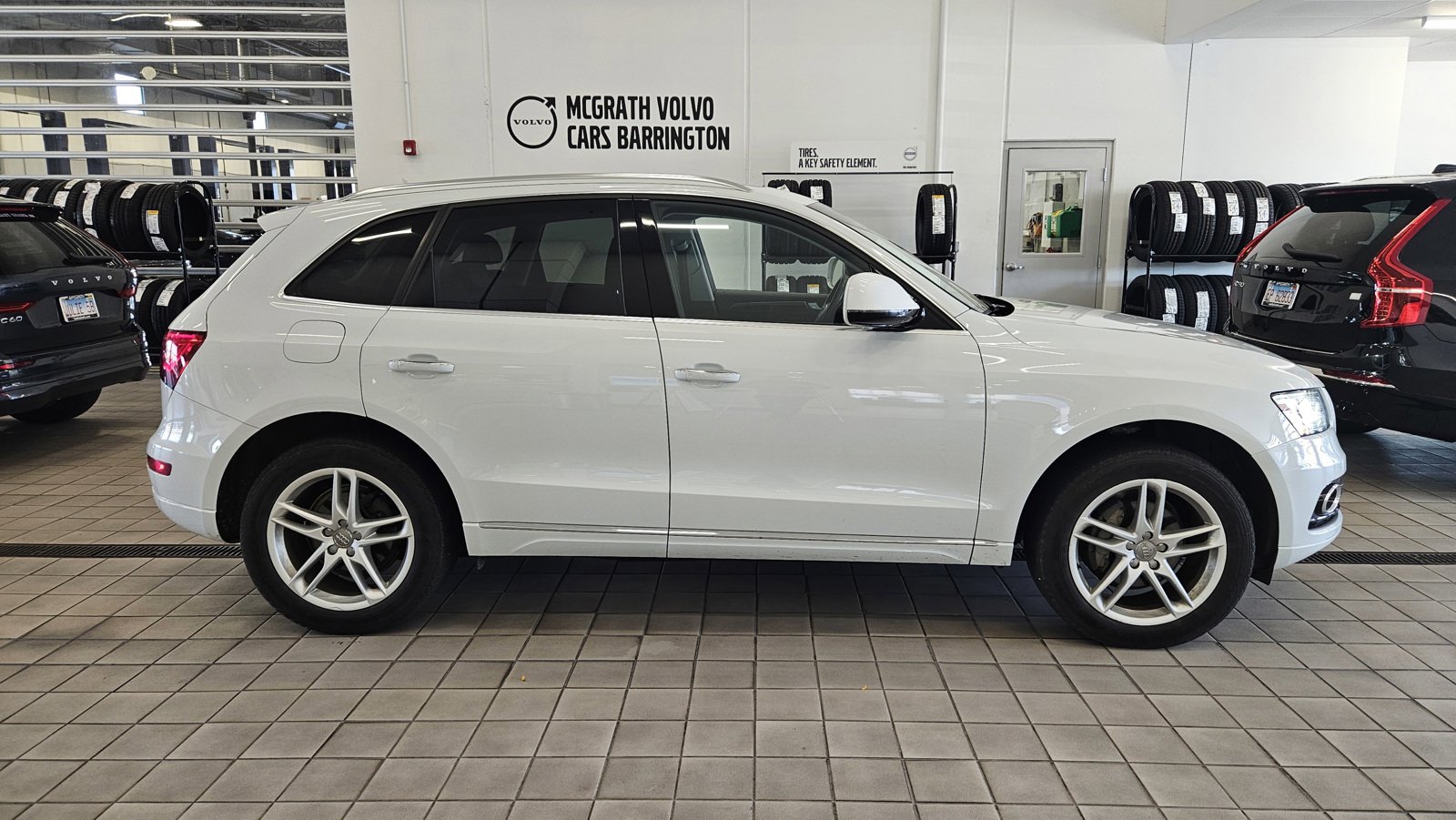 Used 2017 Audi Q5 Premium Plus with VIN WA1L2AFP9HA062076 for sale in Barrington, IL