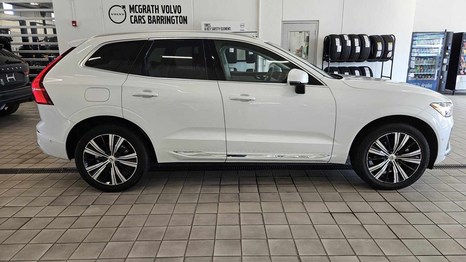 Used 2022 Volvo XC60 Inscription with VIN YV4L12RL7N1950096 for sale in Barrington, IL