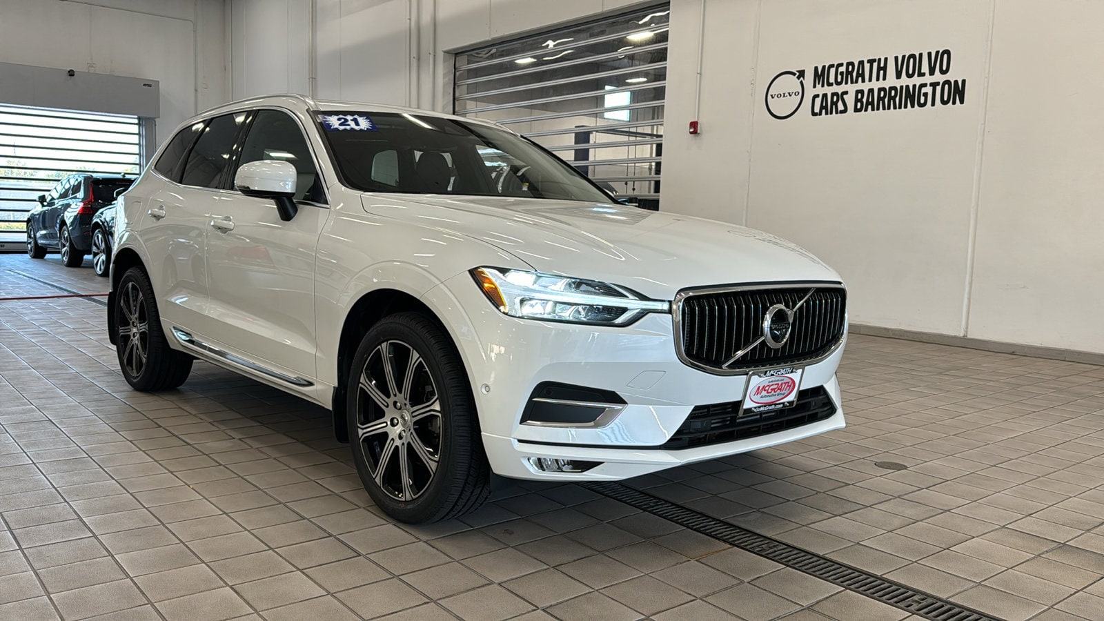 Used 2021 Volvo XC60 Inscription with VIN YV4102RL0M1710266 for sale in Barrington, IL