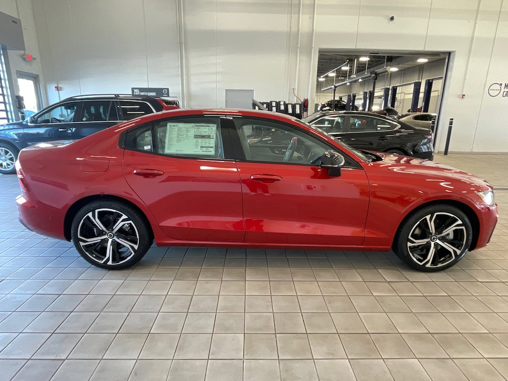 New 2025 Volvo S60 B5 Plus Dark Sedan For Sale/Lease Barrington, IL