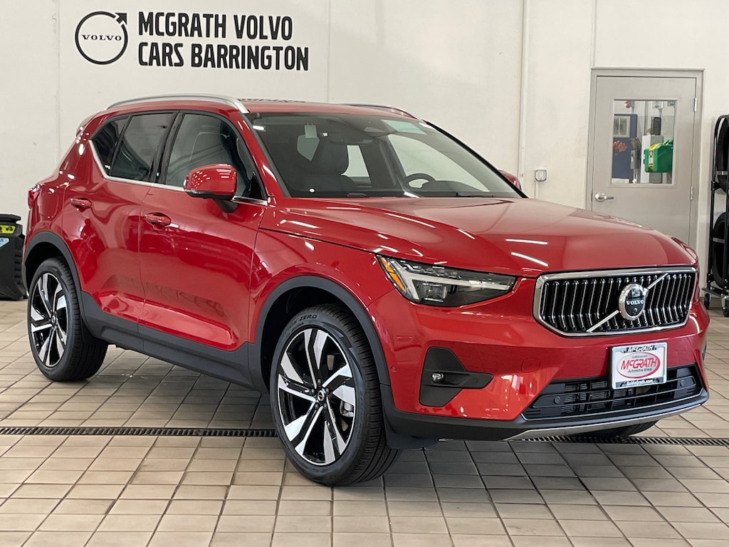 New 2024 Volvo XC40 B5 Plus Bright SUV For Sale/Lease Barrington, IL