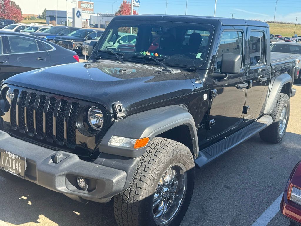 2020 Jeep Gladiator Sport photo 2
