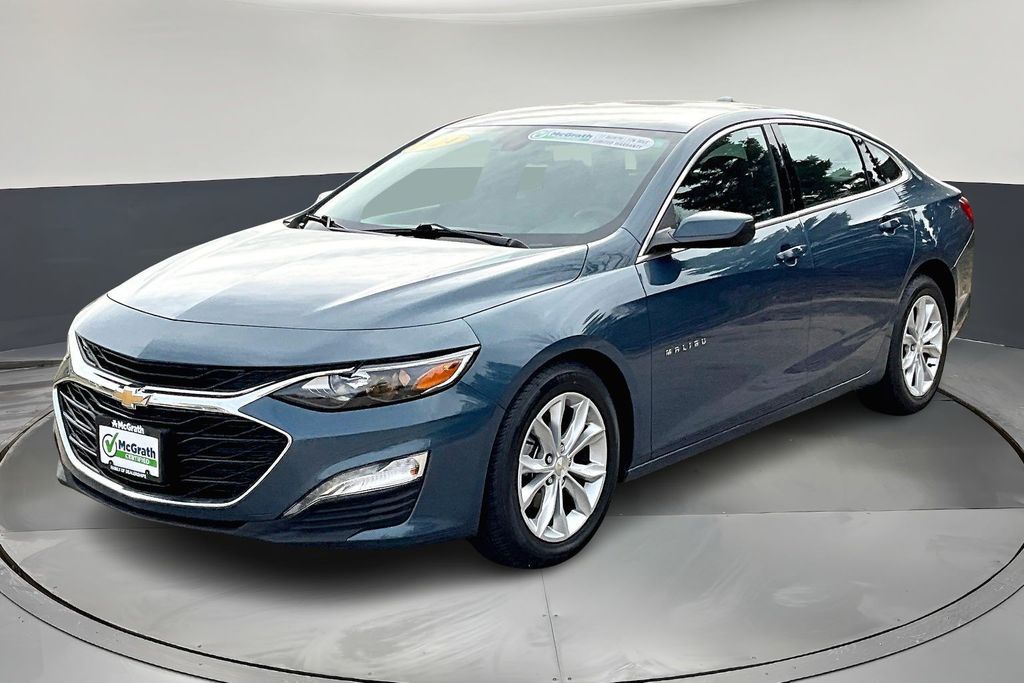 2024 Chevrolet Malibu 1LT photo 3