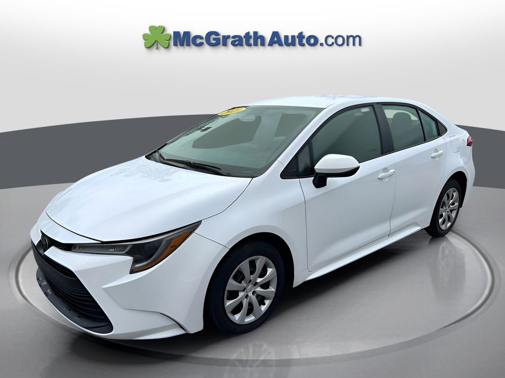 2023 Toyota Corolla LE photo 3