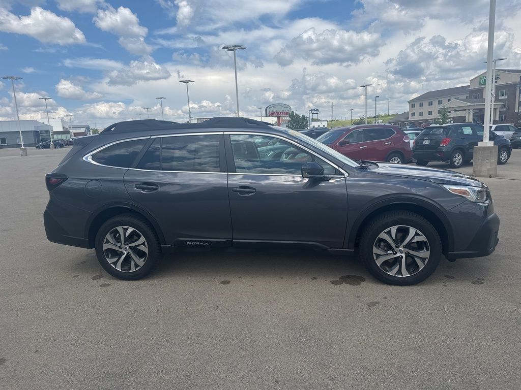 Used 2022 Subaru Outback Limited with VIN 4S4BTANC3N3162702 for sale in Dubuque, IA