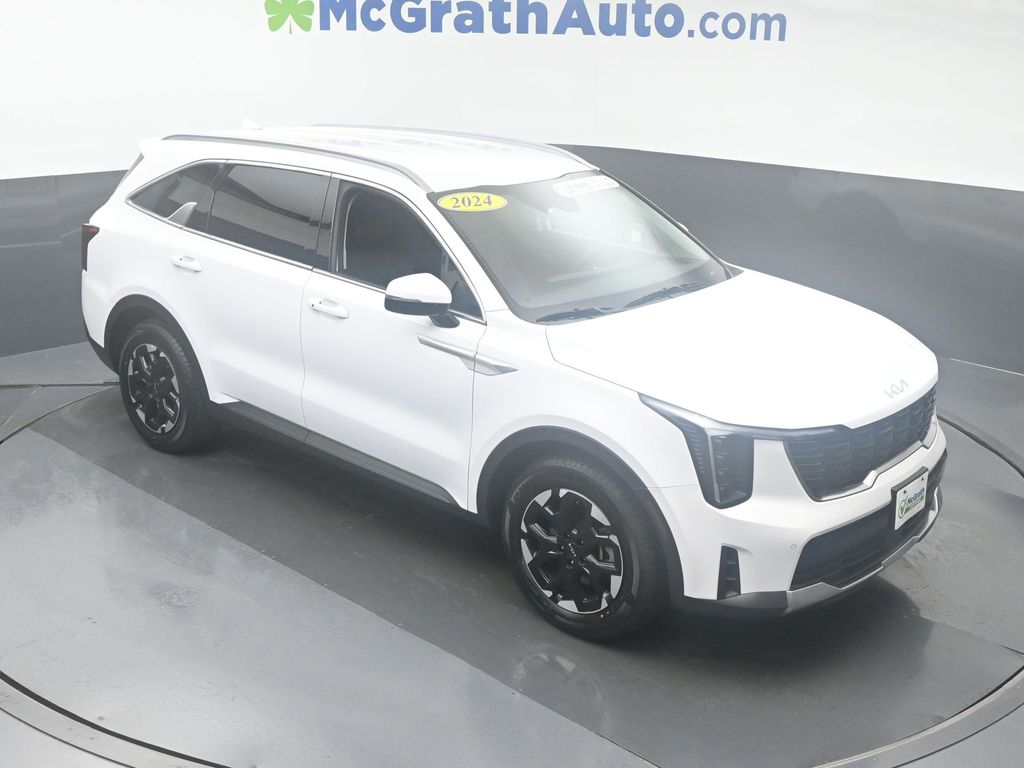 2024 Kia Sorento S photo 2