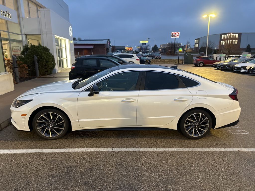 2021 Hyundai Sonata Limited photo 4