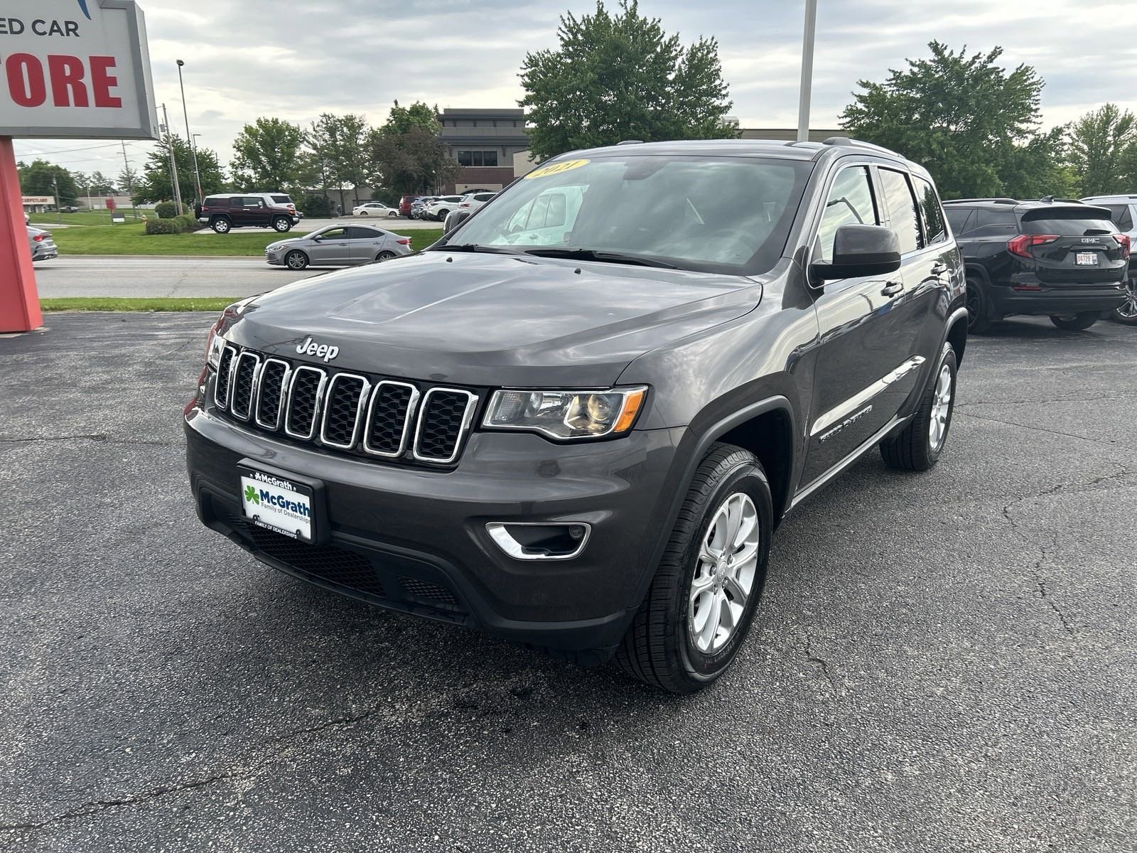 Used 2021 Jeep Grand Cherokee Laredo E with VIN 1C4RJFAG5MC612248 for sale in Dubuque, IA