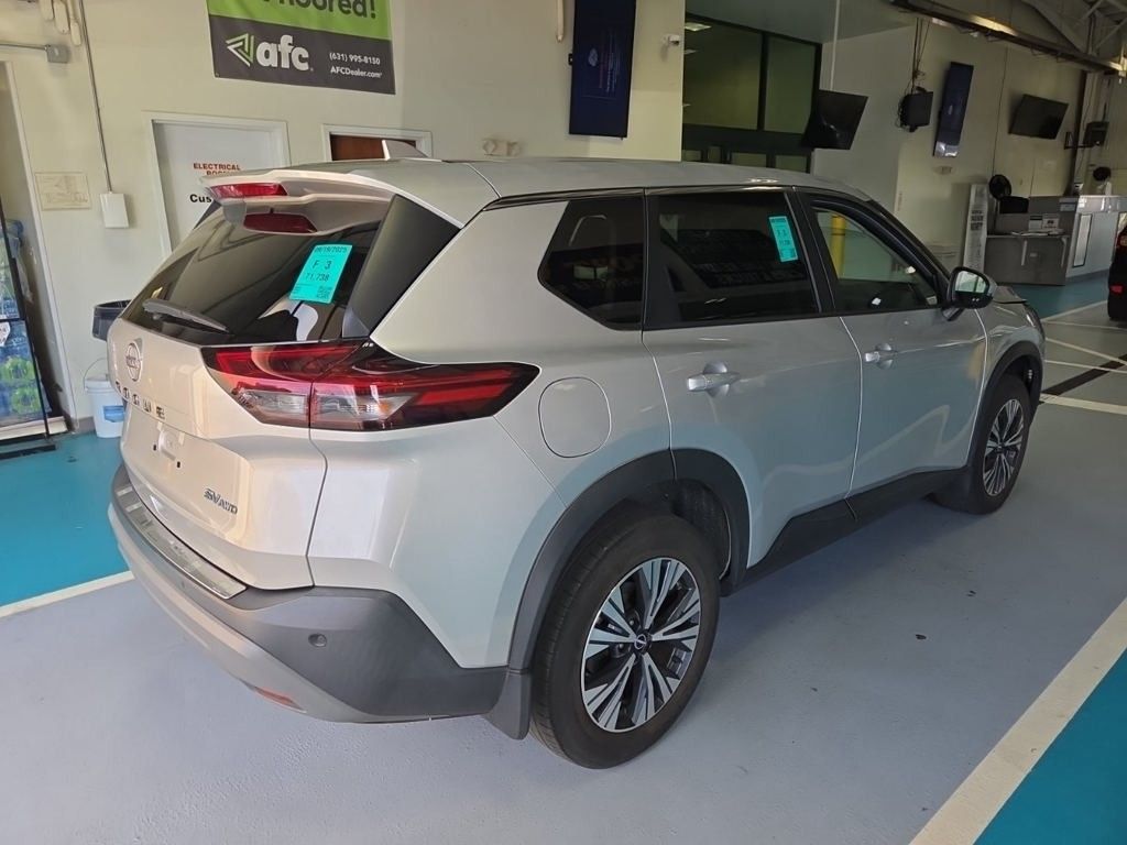 2022 Nissan Rogue SV photo 4