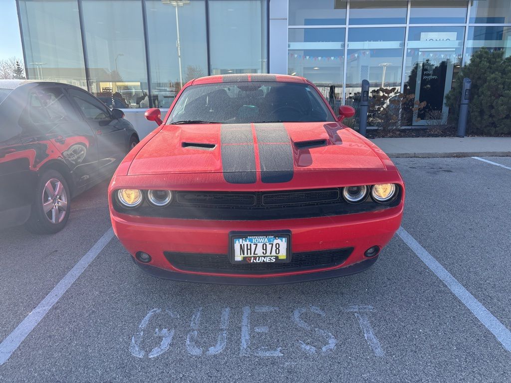 2023 Dodge Challenger SXT photo 2