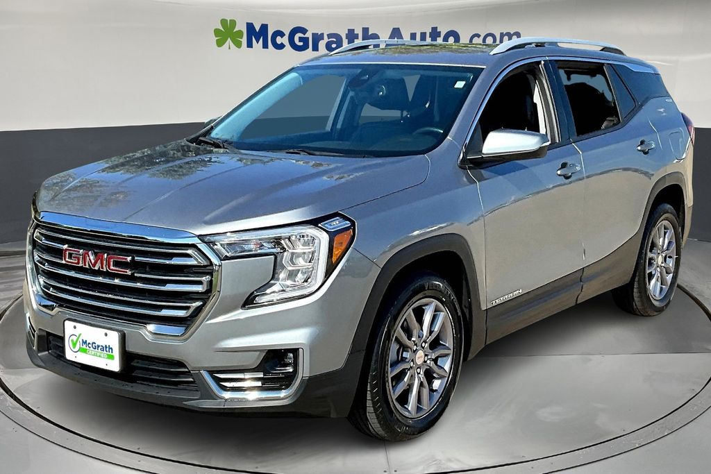 2024 Gmc Terrain SLT photo 3