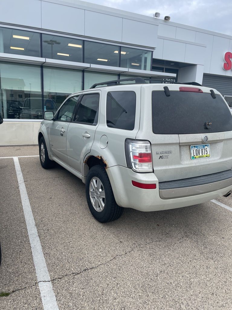 2008 Mercury Mariner Luxury photo 3