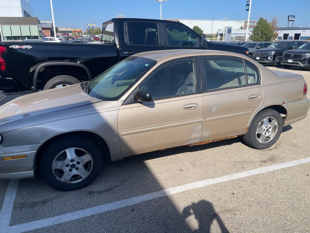 2003 Chevrolet Malibu Base photo 2