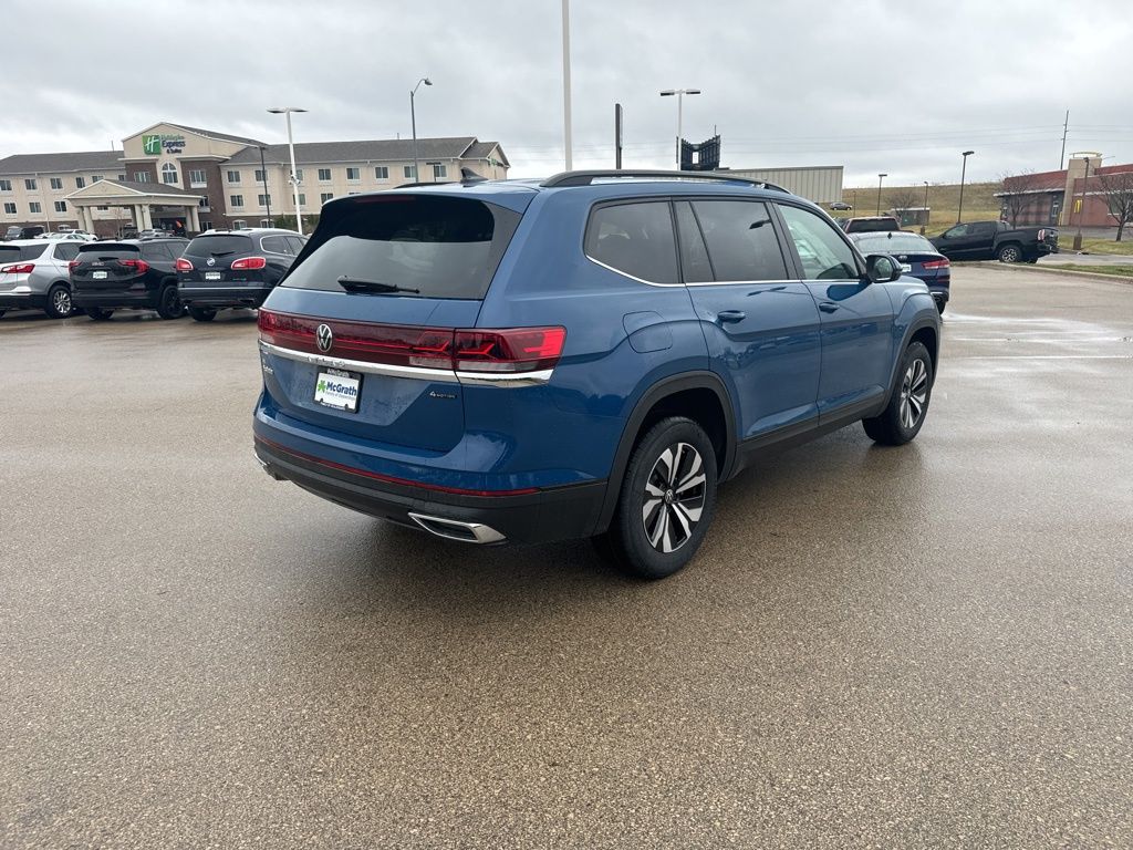 2025 Volkswagen Atlas SE photo 4