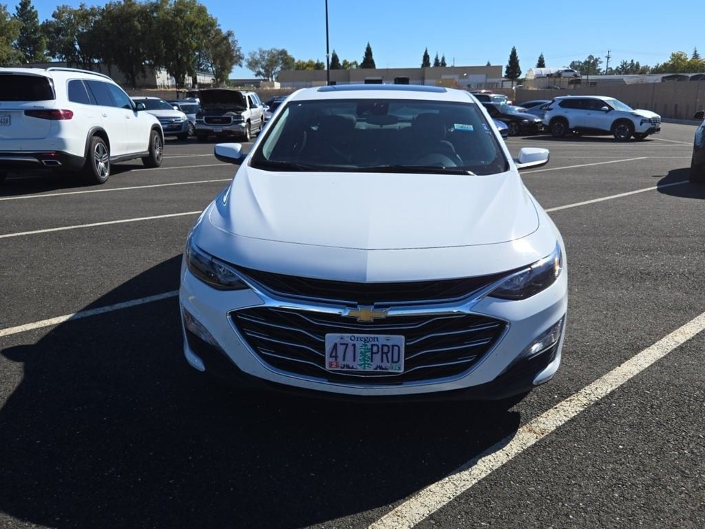 2024 Chevrolet Malibu 1LT photo 3