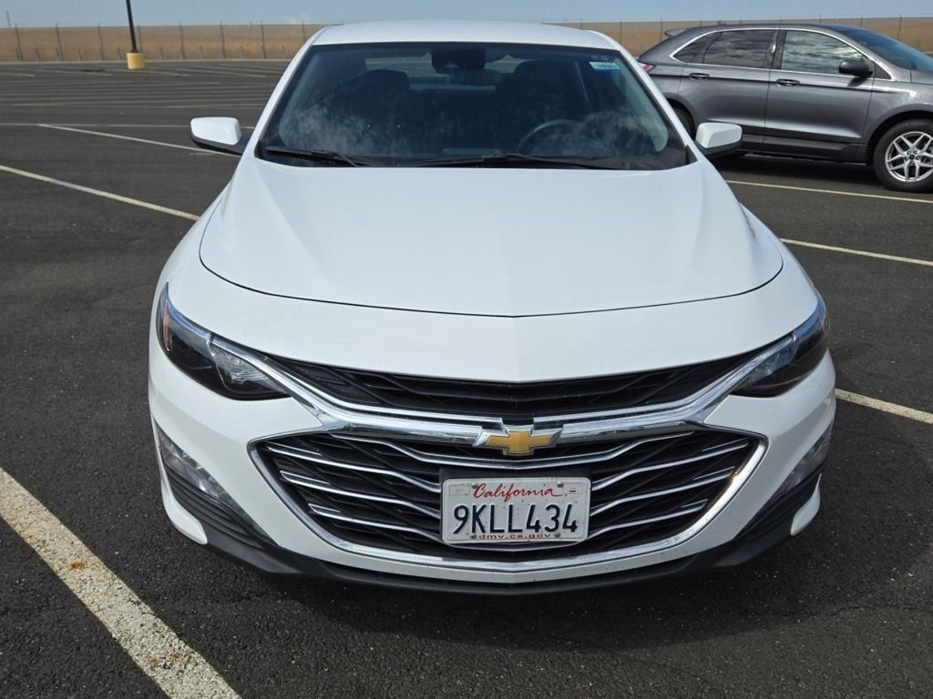 2024 Chevrolet Malibu 1LT photo 3
