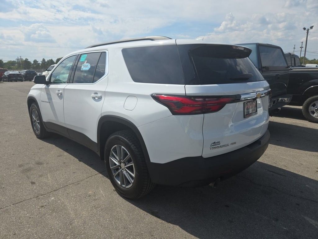 2022 Chevrolet Traverse Leather photo 3