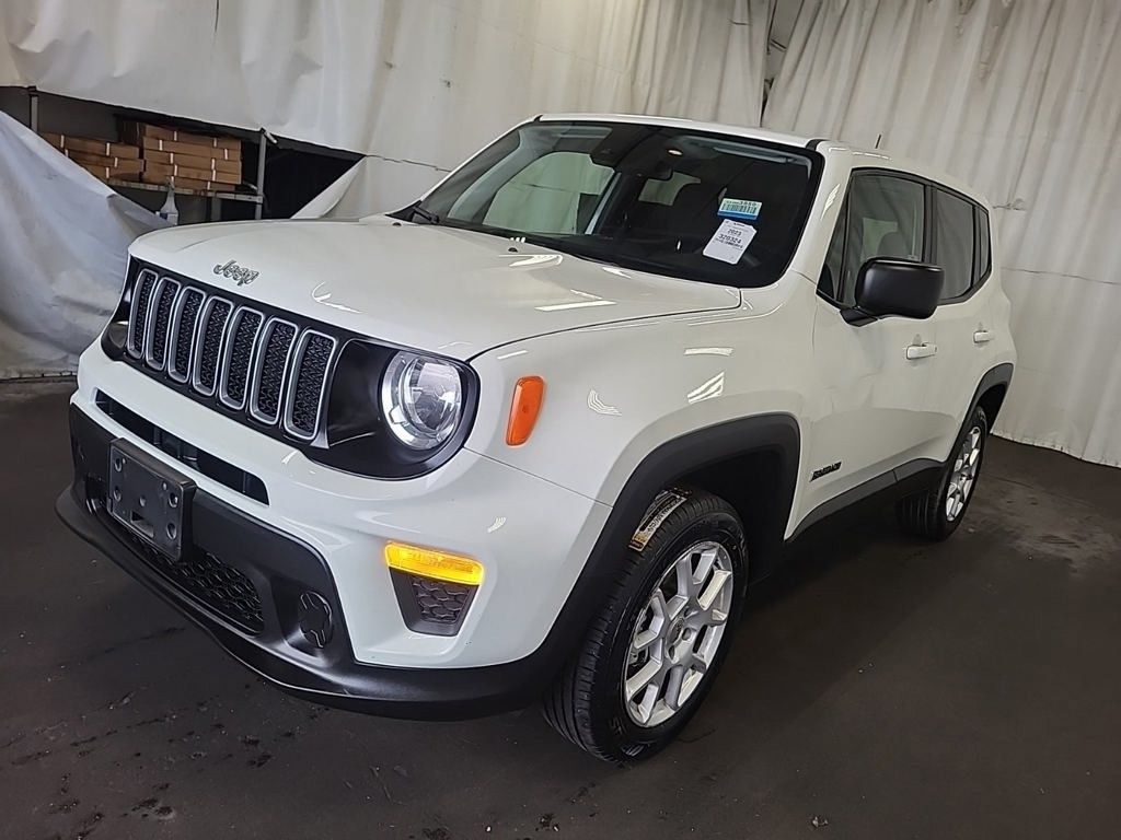 2023 Jeep Renegade Latitude photo 2