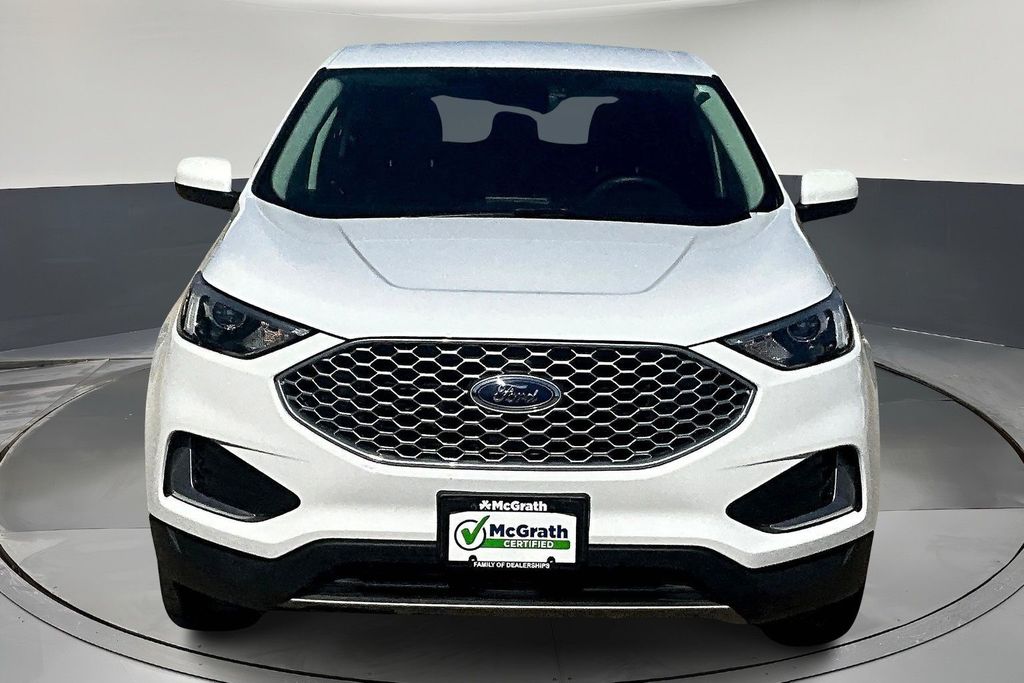 2024 Ford Edge SEL photo 2