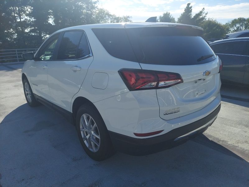 2022 Chevrolet Equinox photo 2