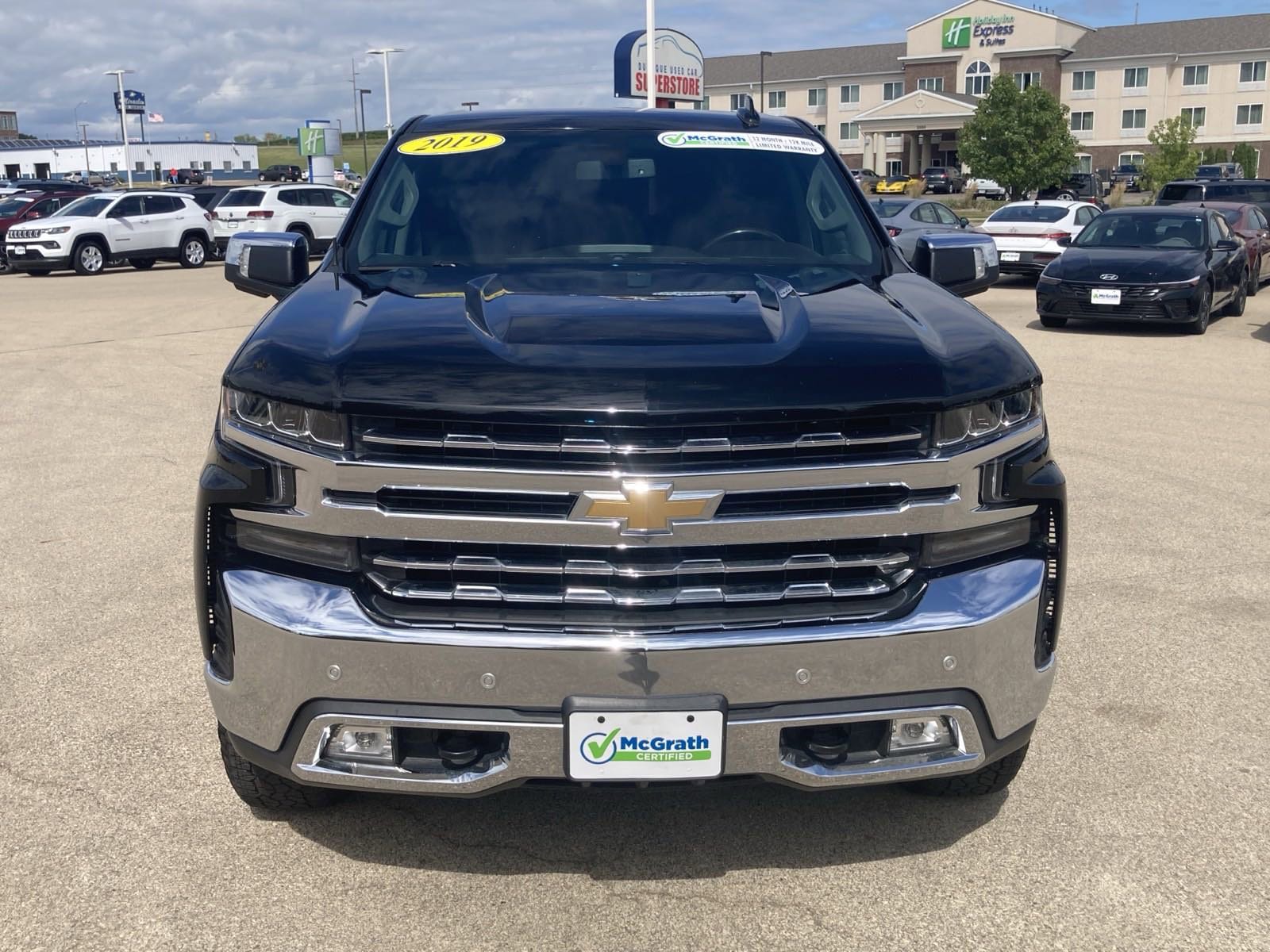 Used 2019 Chevrolet Silverado 1500 LTZ with VIN 3GCUYGED2KG123490 for sale in Dubuque, IA