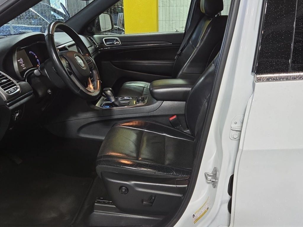 2018 Jeep Grand Cherokee Limited photo 2