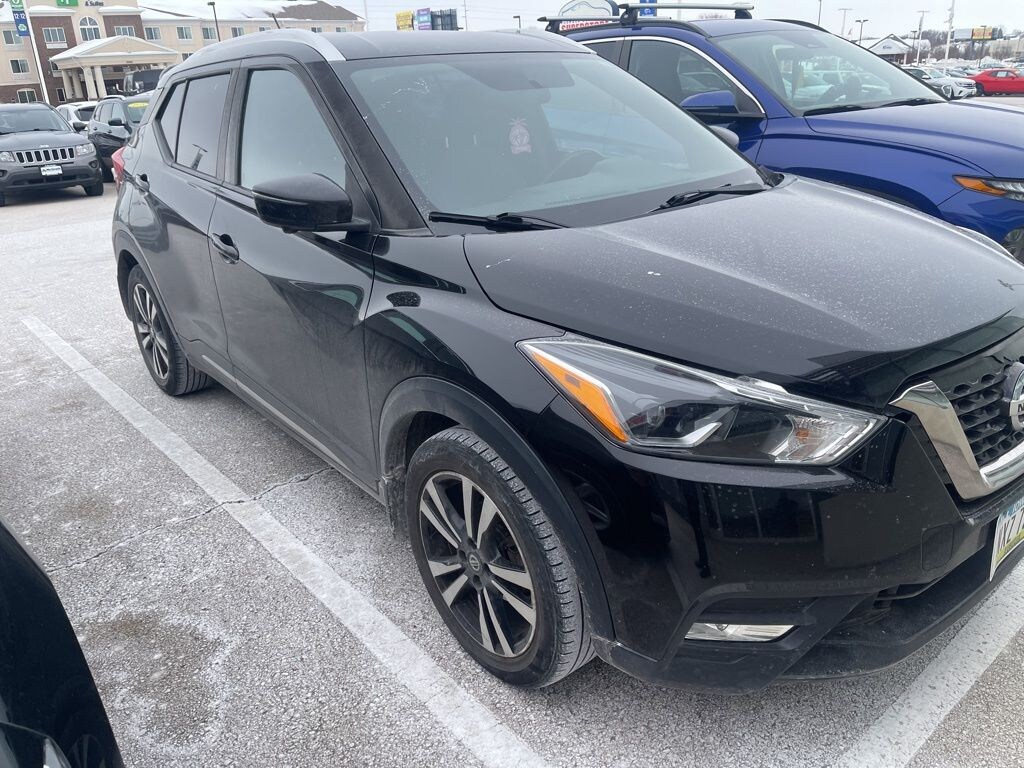 Used 2018 Nissan Kicks SR SUV