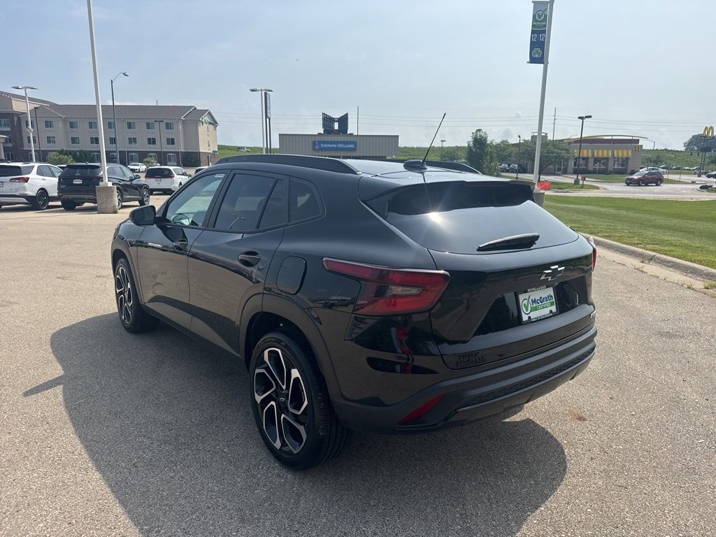 2024 Chevrolet Trax photo 3