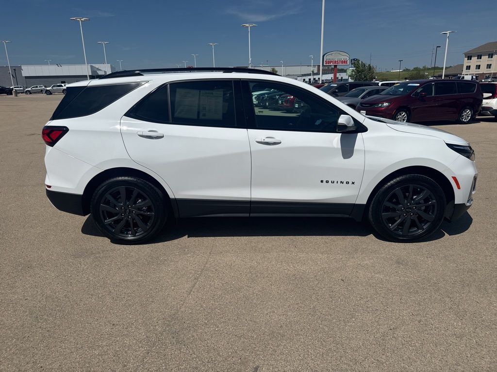 Used 2024 Chevrolet Equinox RS with VIN 3GNAXMEG1RS210083 for sale in Dubuque, IA